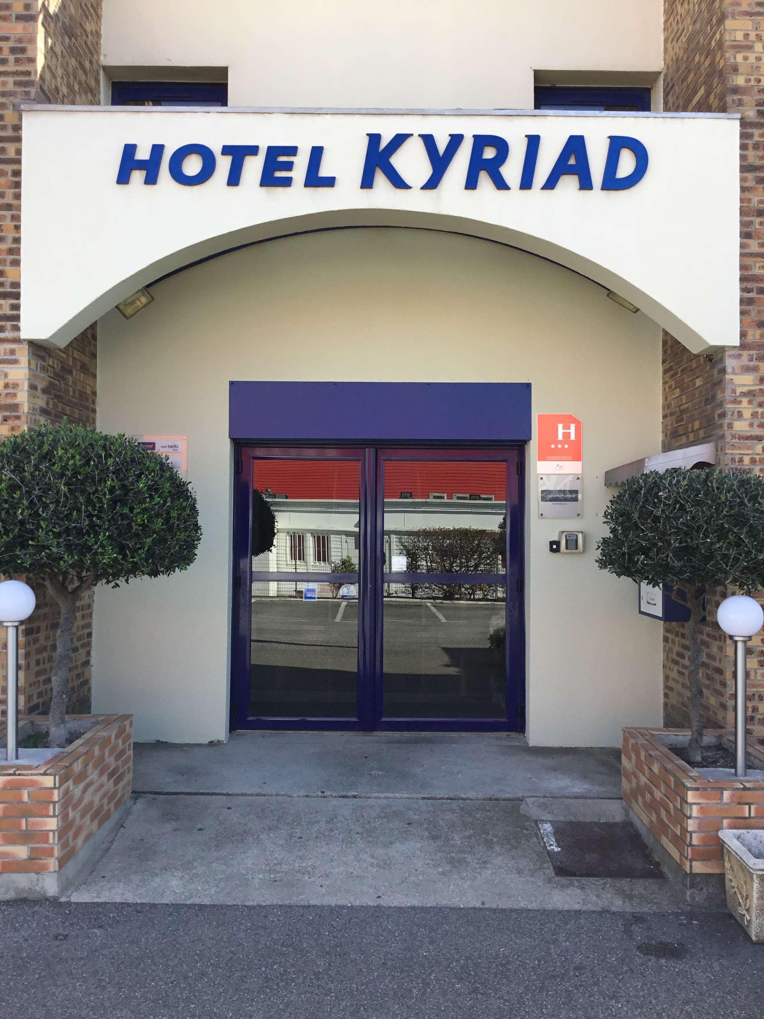 Kyriad Direct Arles Exterior photo